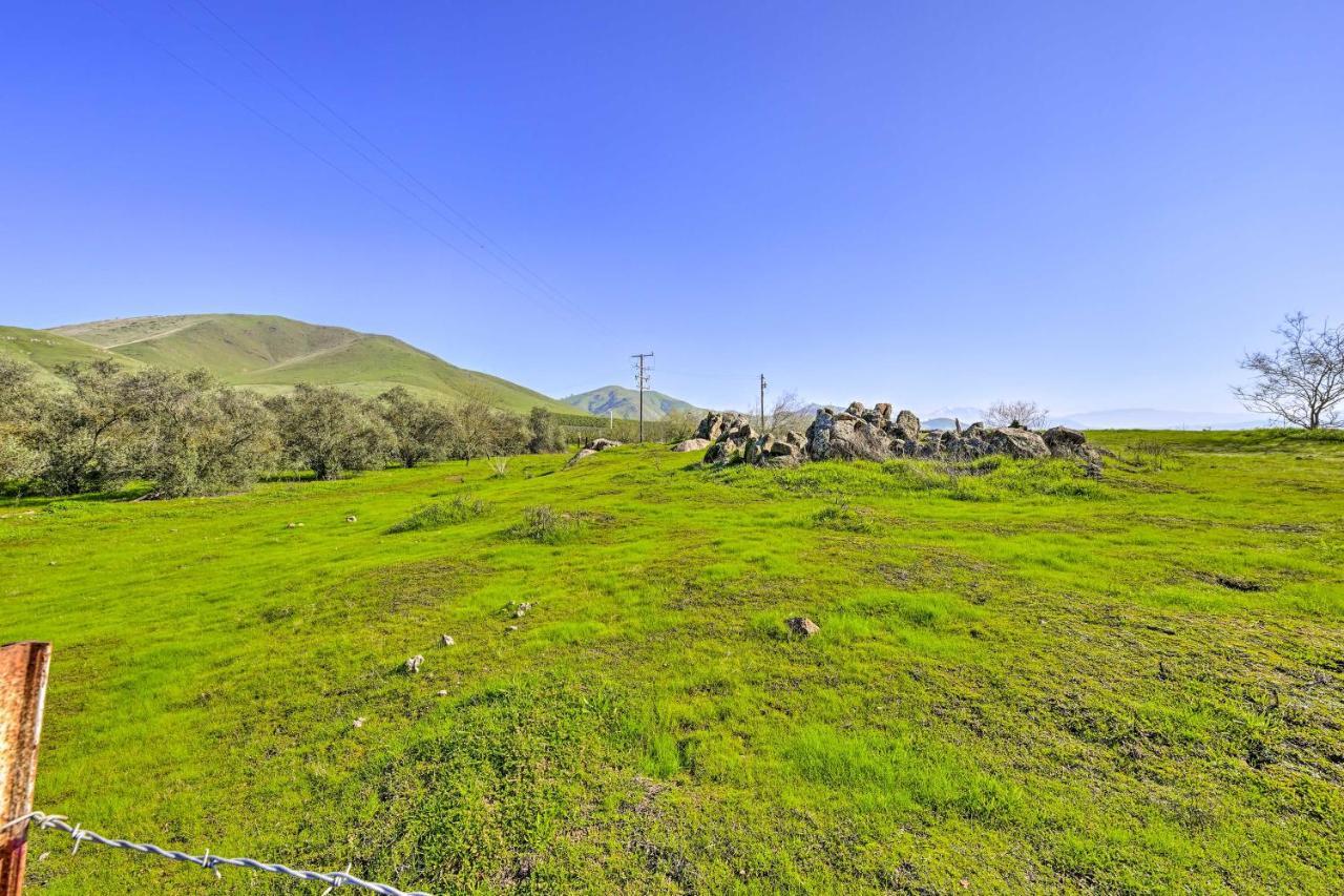 Woodlake Peaceful Ranch Home With Sierra Nevada Views מראה חיצוני תמונה